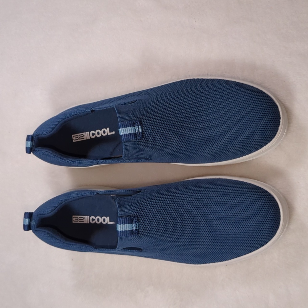 32 Degrees slip on sneakers tennis shoes 8 NEW